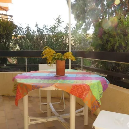 דירה T2 Climatise Avec Loggia A La Faviere, Proche Plages Et Commerces, Parking Inclus - Fr-1-610-2